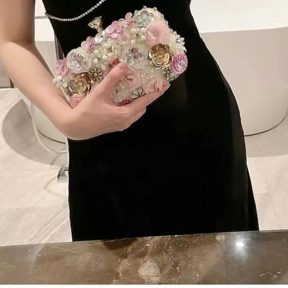 Party Clutches Fancy Floral Clutch Evening Bag Purses for Women Beaded Flower Cl - Picture 6 of 6